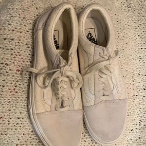 Vans Old Skool Mono Suede skater style sneakers, men’s size 9.5, women’s…